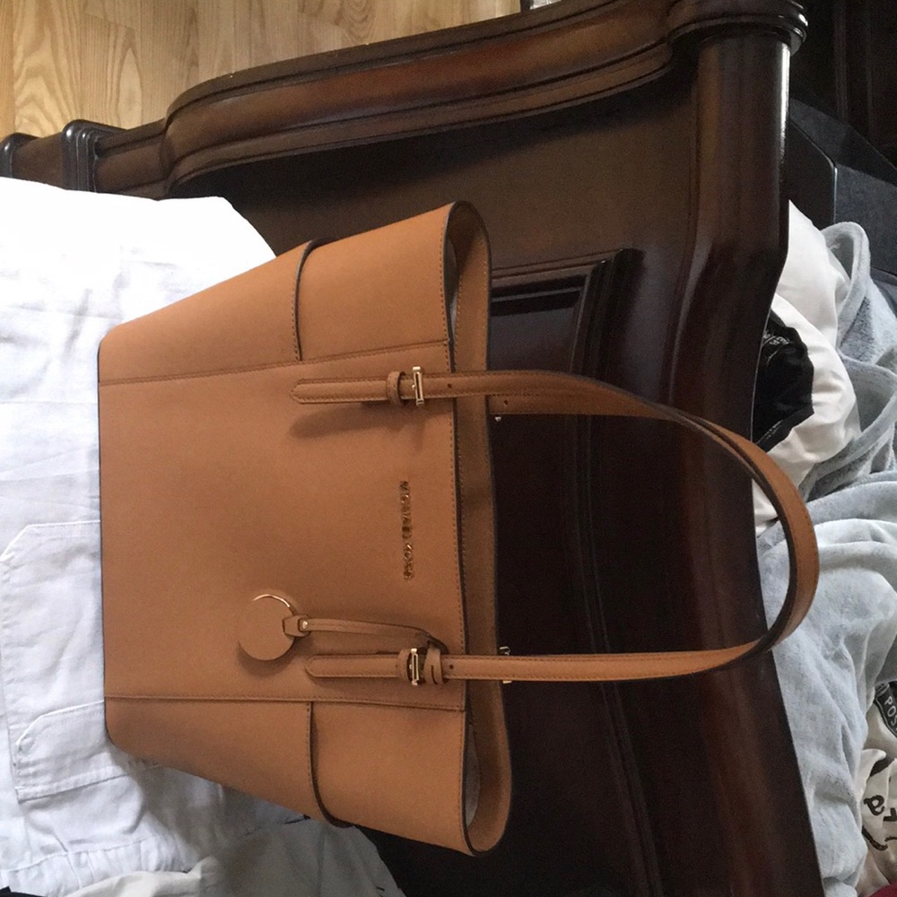 Micheal Kors Jet Set Tote
